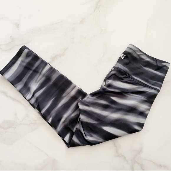 Athleta Patterned Cropped Leggings - Picture 2 of 7
